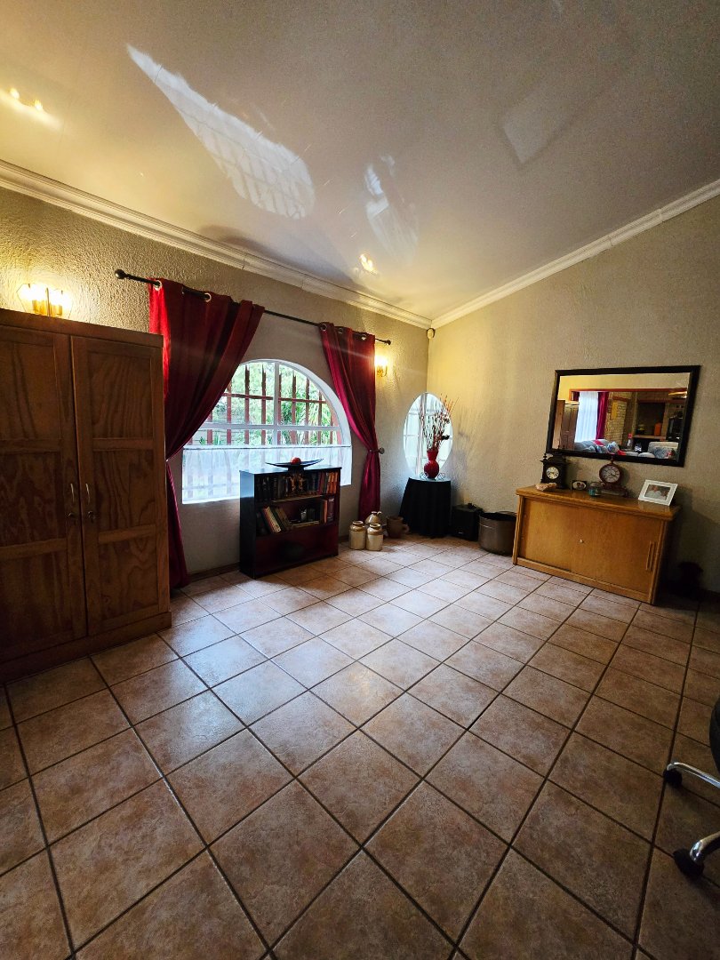 3 Bedroom Property for Sale in Flimieda North West